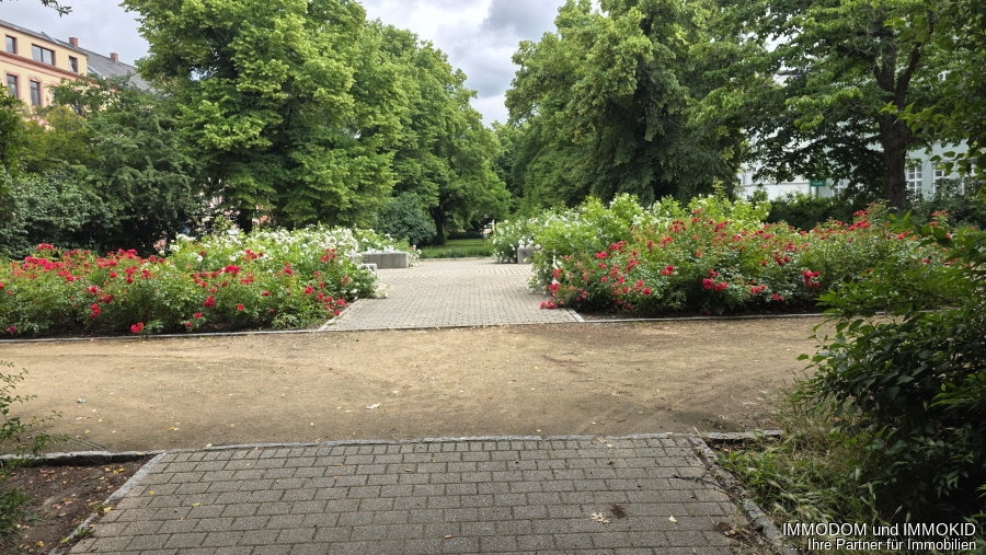 gegenüberliegender Park