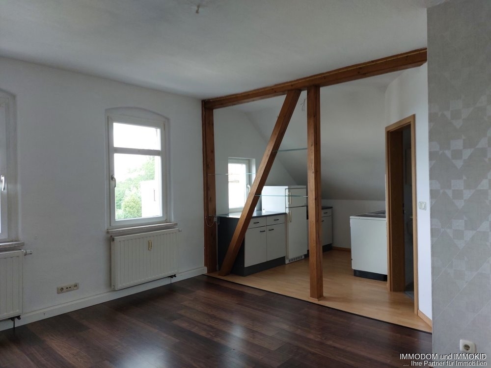 2-Zimmer-Dachwohnung in Friedrichsgrün mit Einbauküche und LAMINAT! - Foto 1