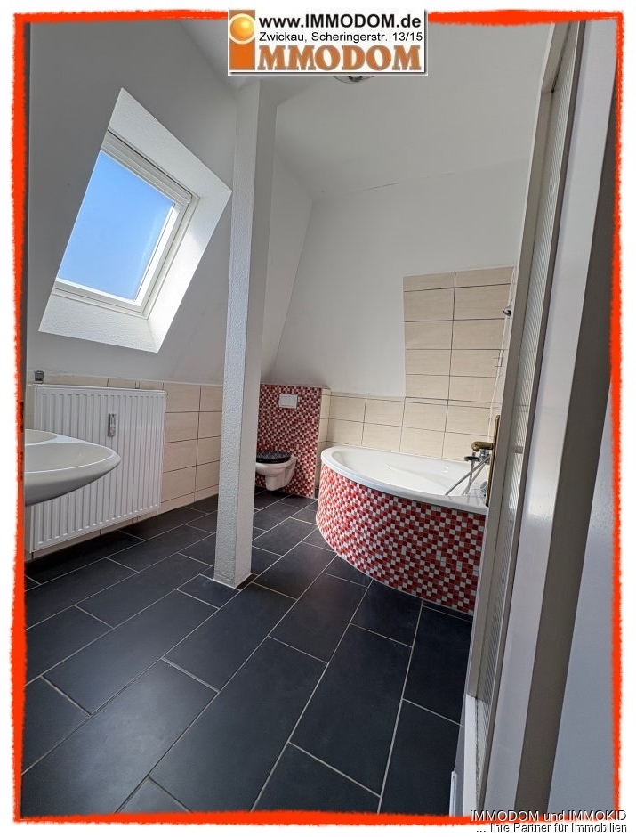 3-Zimmer-Wohnung in Zwickau-Nordvorstadt, herrschaftliches Wohnen mit großer Wohnküche, Erker und 2 Balkonen! - Foto 3