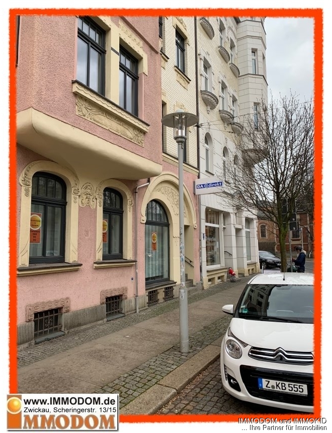EINBAUKÜCHE, ERKER, PERSONENAUFZUG und PKW-Stellplatz plus eine 2-Zi.-Wohnung im Zentrum... was will man mehr? - Photo 1