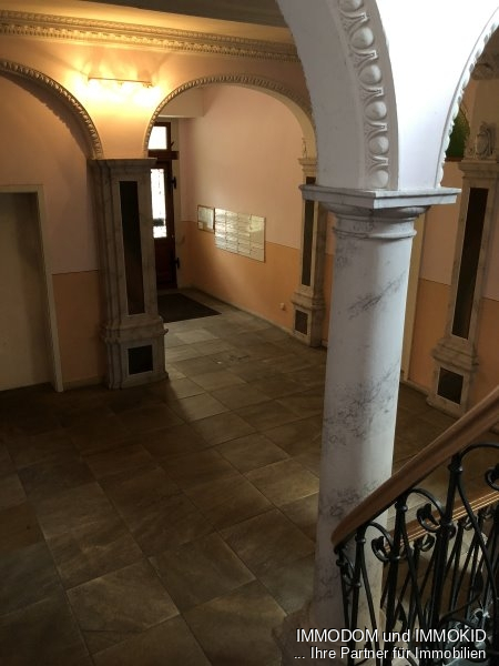 Blick zum Hauseingang Blick zum Hauseingang