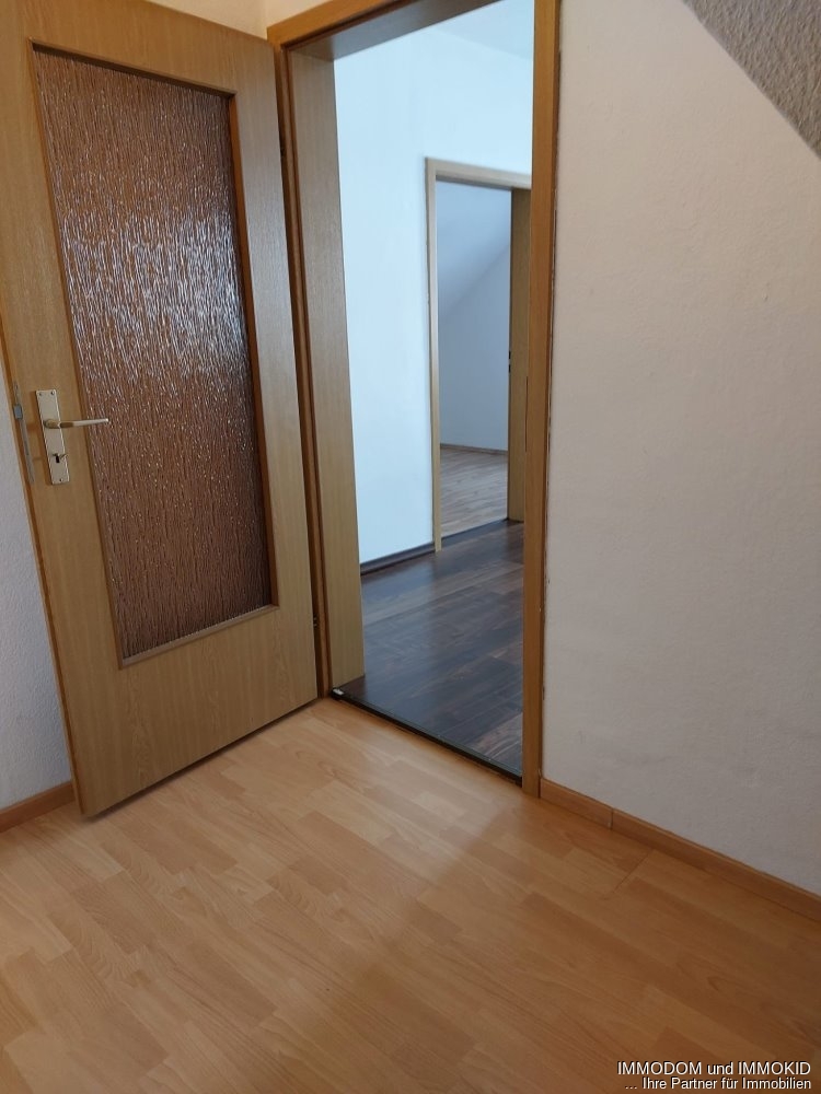 2-Zimmer-Dachwohnung in Friedrichsgrün mit Einbauküche und LAMINAT! - Foto 4